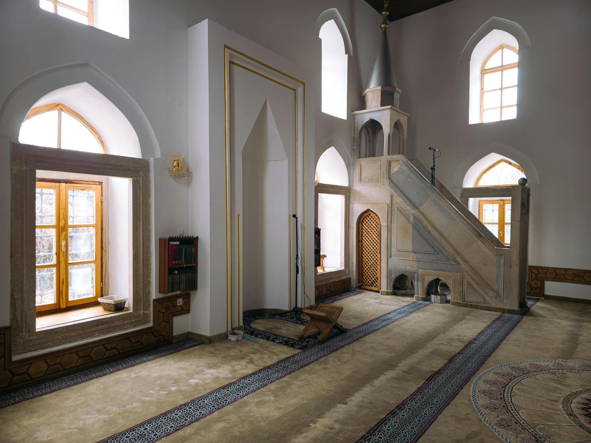 How to Find Prayer Spaces When Traveling